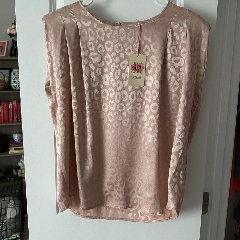 Entro Leopard Jacquard Padded Shoulder Blouse